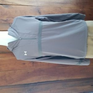 Under Armour 1/4 zip hooded pullover.   Medium
